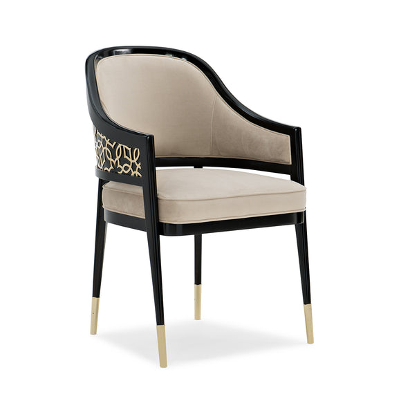 caracole club member at the table dining chairs