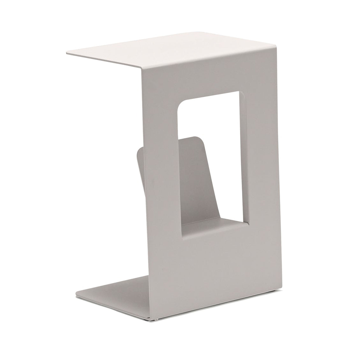 that's living outdoor sweet magazine table greige outdoor accent tables