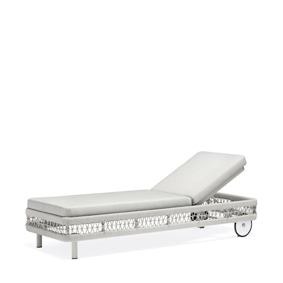 that's living outdoor club-chaise lounge outdoor chaises and sunbeds