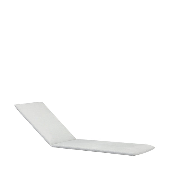that's living outdoor polo chaise lounge tiger mat with cushion outdoor chaises and sunbeds