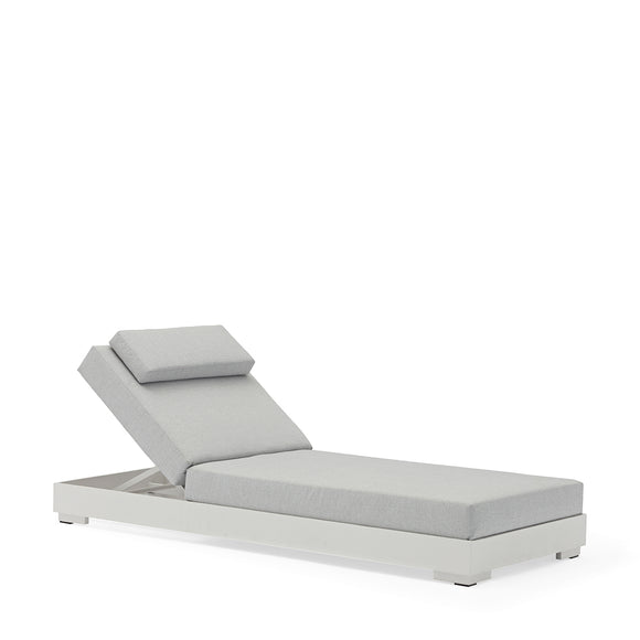 that's living outdoor sky chaise lounge outdoor chaises and sunbeds
